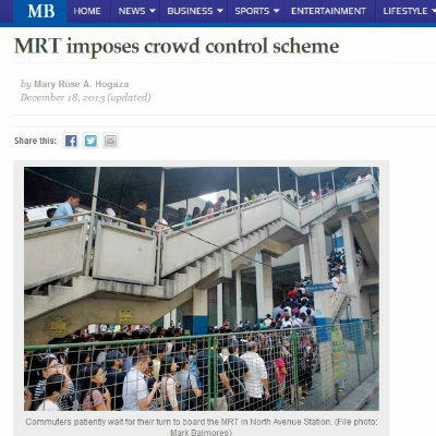 MRTの混雑を報じる現地紙